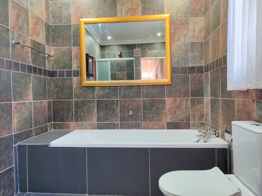 6 Bedroom Property for Sale in Doringkruin North West